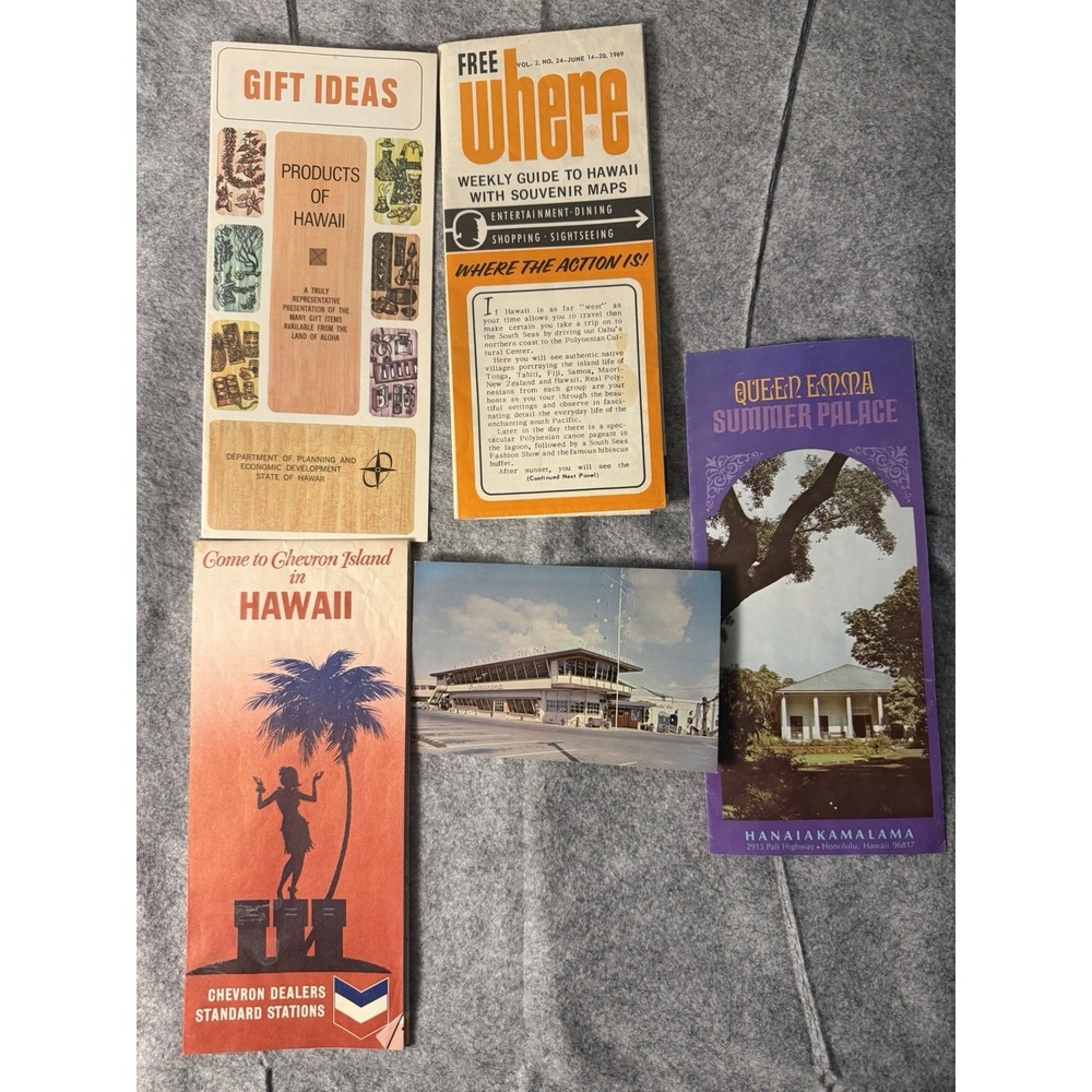Vintage 1960s Destination Trip Hawaii hawaiian booklets + postcard